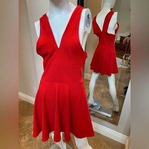 Beautiful Valentine’s dress size L fits like a M